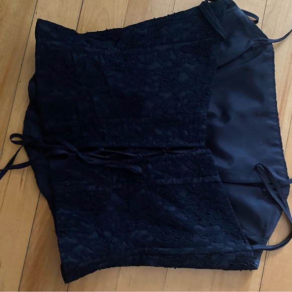 Vintage Two piece top and skirt. - Picture 6 of 7